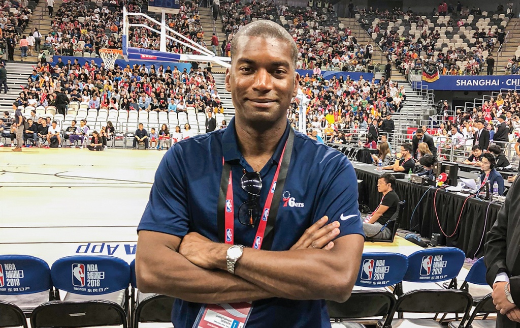 Image of Dr. Christopher Dodson &rsquo;99, MD &rsquo;03, with the Philadelphia 76ers