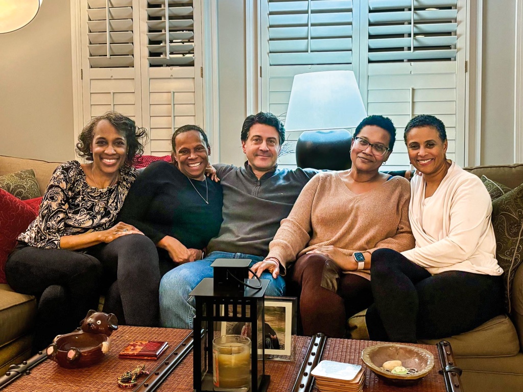 Ramona Thomas &rsquo;91 and friends