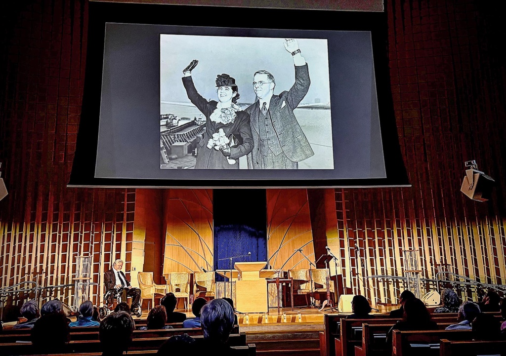 Marshall Cohen ’54 at Sharp honor event