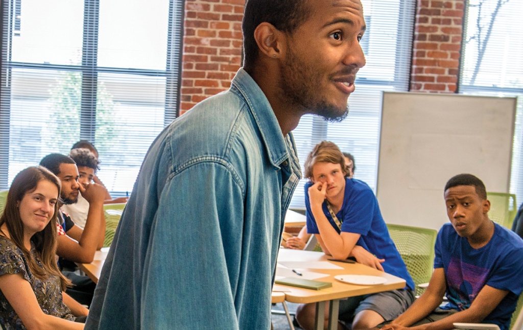 Aaron Cooper &rsquo;21 running a workshop